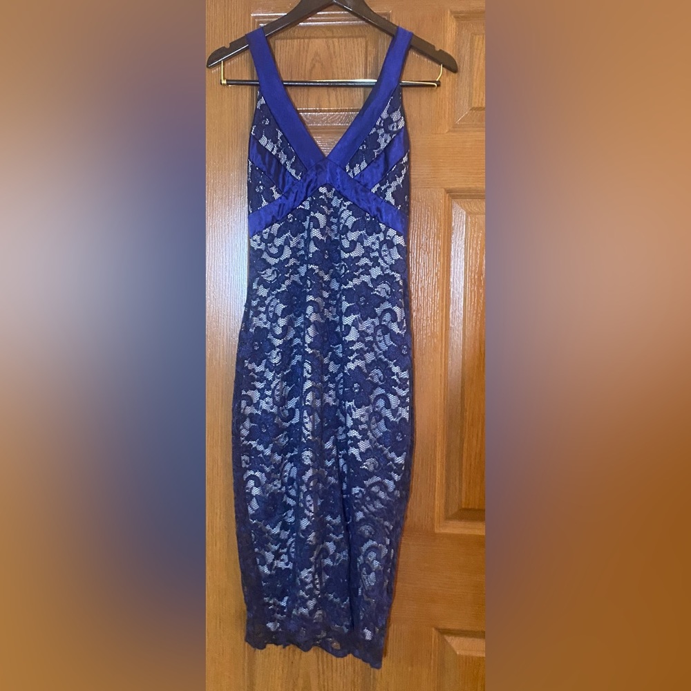 Beautiful, elegant, & sexy one of kind Boutique dress 🔥🤤 will have 👀 on you!